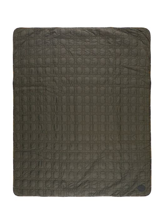 Quilted deck for pet